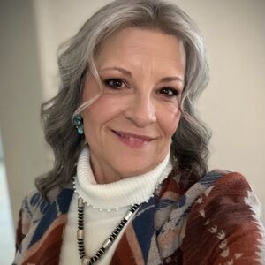 Meet your Posher, Carol